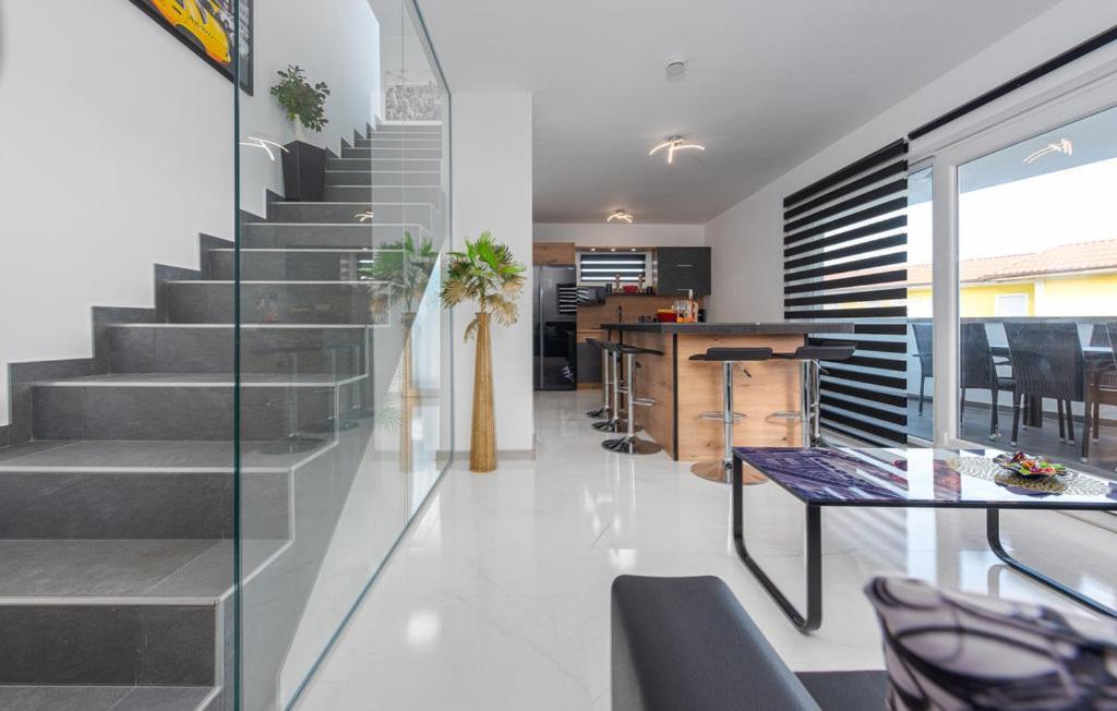Luxurioeses Penthouse Welle Mit Whirlpool, Grill Und Meerblick Vir Εξωτερικό φωτογραφία
