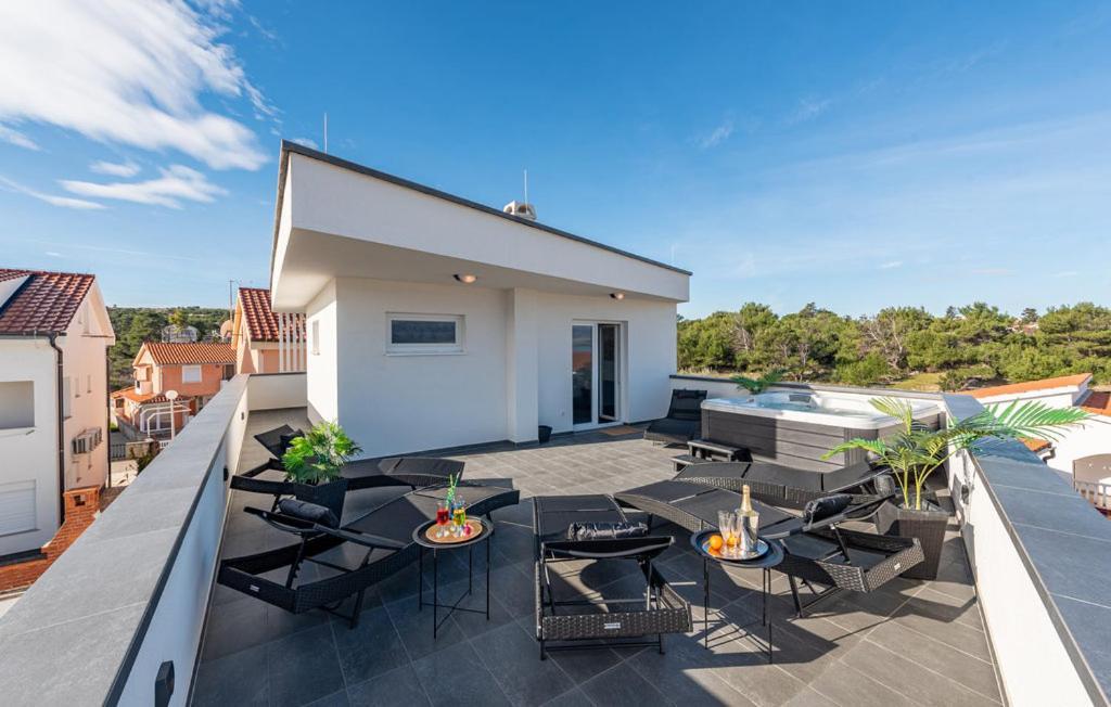 Luxurioeses Penthouse Welle Mit Whirlpool, Grill Und Meerblick Vir Εξωτερικό φωτογραφία