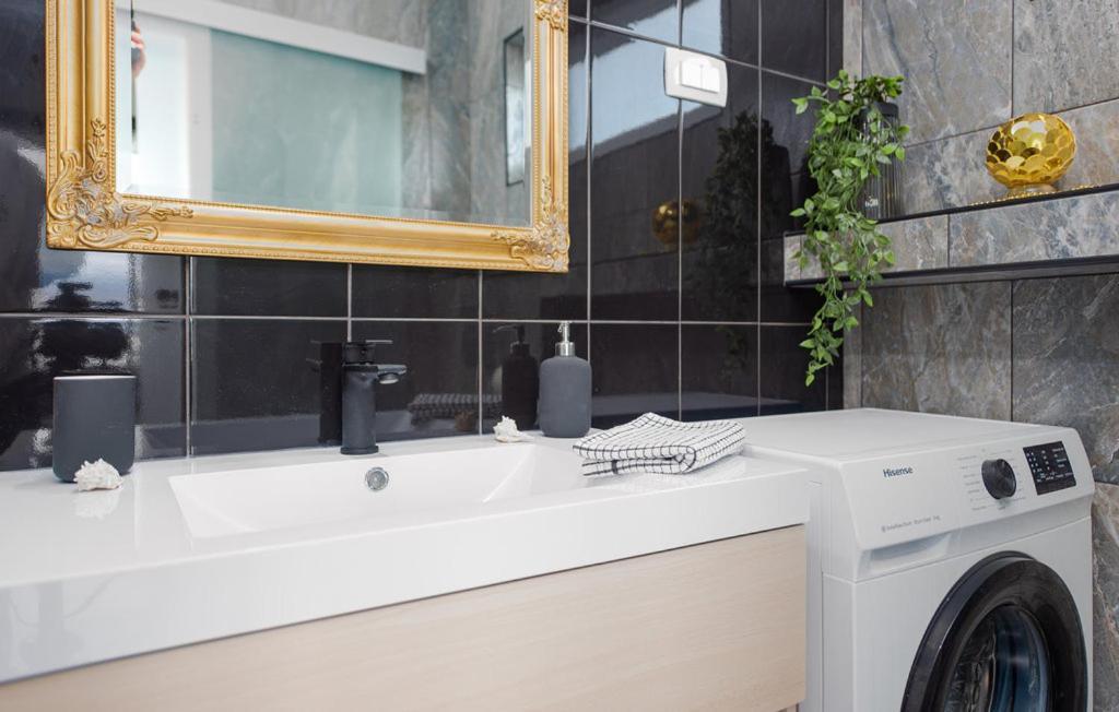 Luxurioeses Penthouse Welle Mit Whirlpool, Grill Und Meerblick Vir Εξωτερικό φωτογραφία